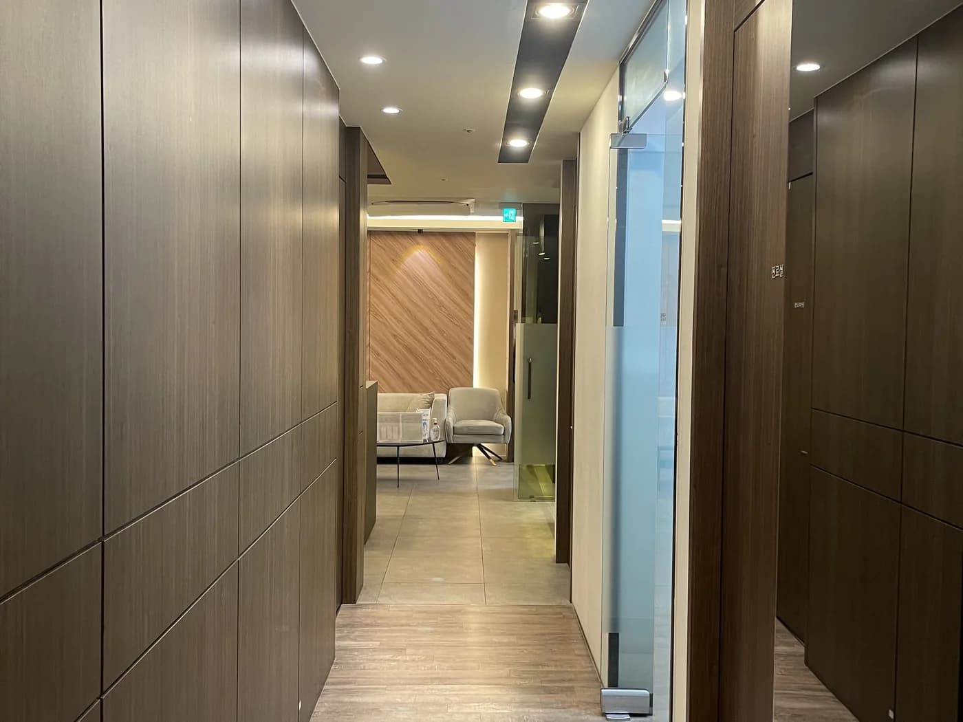 Quiet clinic corridor in a Korean aesthetic clinic